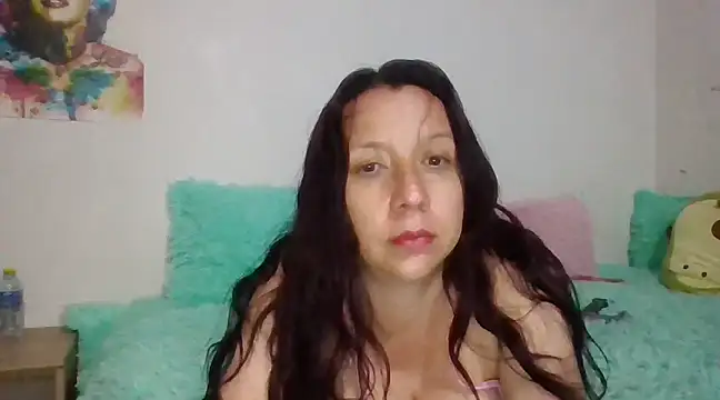 Snapshot of milfevha chatting on February 2025 02:09:02 AM milfevha online show from February 2025 02:09:02 AM