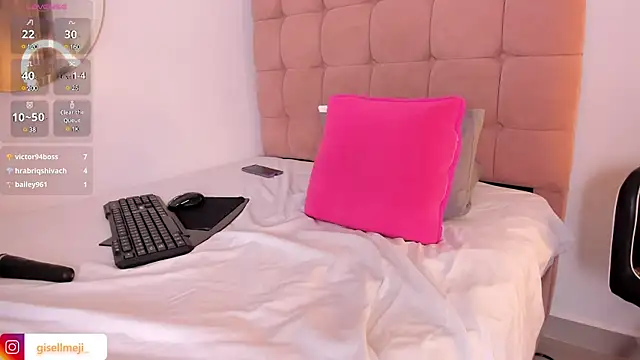 Gisellmejiaa online show from December 2024 03:42:02 PM