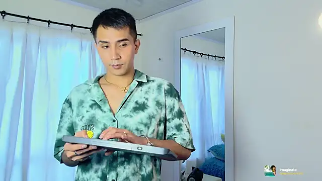 Snapshot of Chris_Maddox chatting on November 2025 06:42:02 PM Chris Maddox online show from November 2025 06:42:02 PM