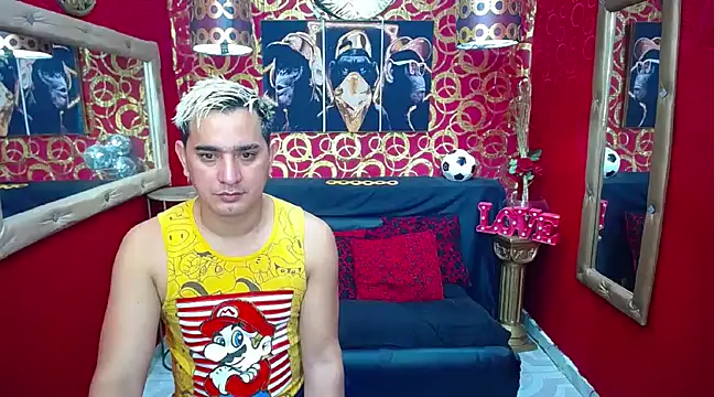 Snapshot of BOYSPEIN chatting on February 2025 10:55:01 AM BOYSPEIN online show from February 2025 10:55:01 AM