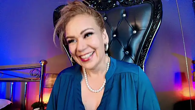 MelaniaKnauss online show from April 2026 08:33:01 PM