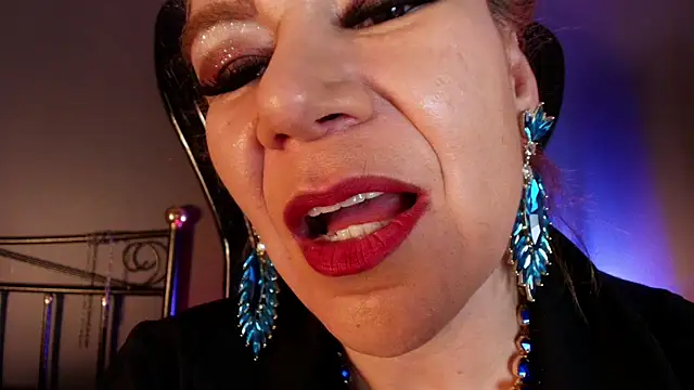 MelaniaKnauss online show from June 2026 08:25:02 PM