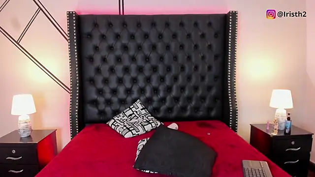 Iris Thompson  online show from March 2025 11:42:01 PM