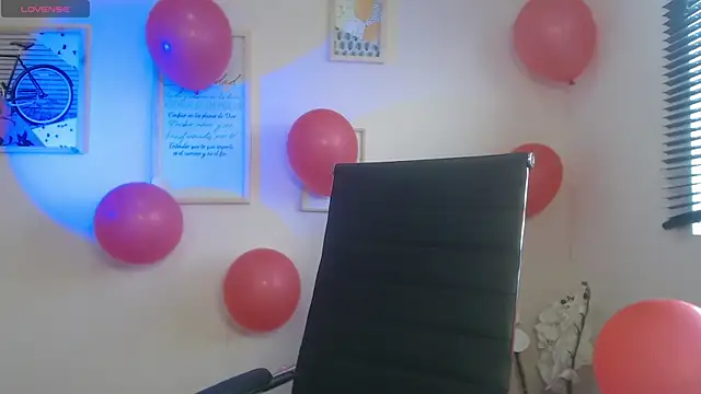 Snapshot of lucy_diiaz chatting on February 2025 04:01:02 PM lucy diiaz online show from February 2025 04:01:02 PM
