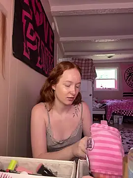 gingerbabe18 online show from June 2026 07:01:02 PM