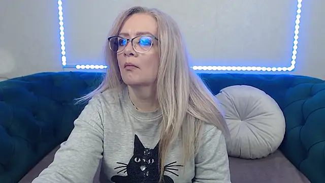 IvanaCharm online show from May 2026 03:24:02 AM