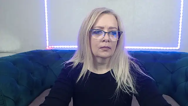 IvanaCharm online show from May 2026 03:23:01 AM