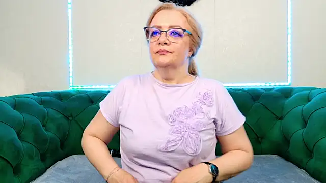 IvanaCharm online show from June 2026 03:28:01 AM