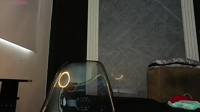 Snapshot of YummyDuooo chatting on November 2025 04:42:01 PM YummyDuooo online show from November 2025 04:42:01 PM