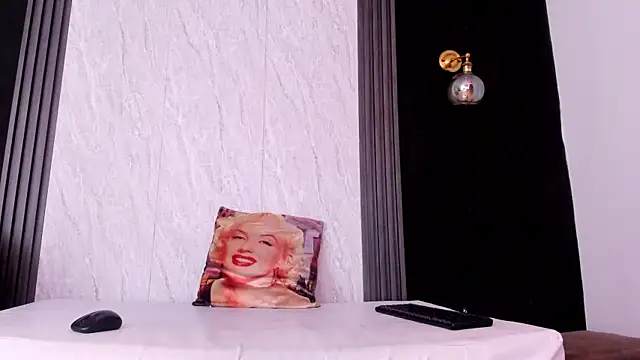 Snapshot of YummyDuooo chatting on March 2026 11:51:01 AM YummyDuooo online show from March 2026 11:51:01 AM