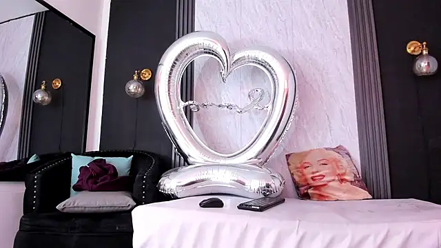 Snapshot of YummyDuooo chatting on April 2026 11:48:02 AM YummyDuooo online show from April 2026 11:48:02 AM