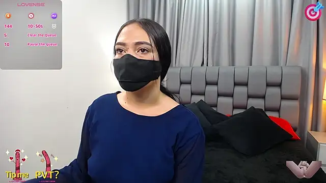 Snapshot of shantala_krisha chatting on January 2025 07:11:01 PM shantala krisha online show from January 2025 07:11:01 PM