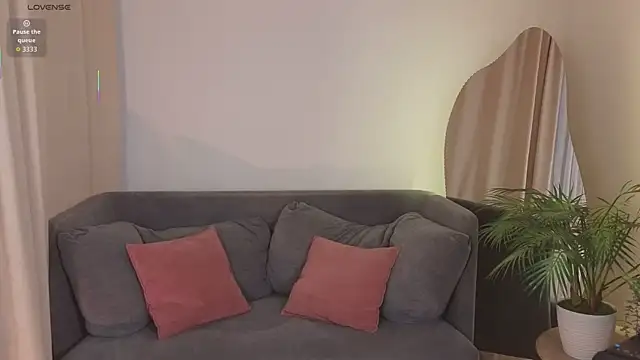 Snapshot of Curly_Moon chatting on March 2026 07:03:02 AM Curly Moon online show from March 2026 07:03:02 AM