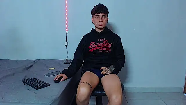 Snapshot of mikecoper_23 chatting on September 2025 02:50:01 PM mikecoper 23 online show from September 2025 02:50:01 PM