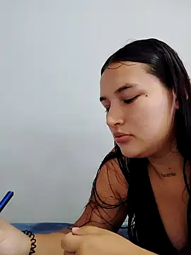 Celeste camila18 online show from September 2025 02:50:01 PM