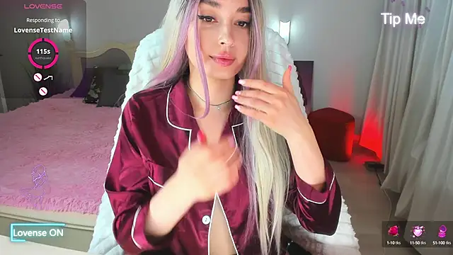 Snapshot of Miss_Elia chatting on January 2025 04:19:01 PM Miss Elia online show from January 2025 04:19:01 PM