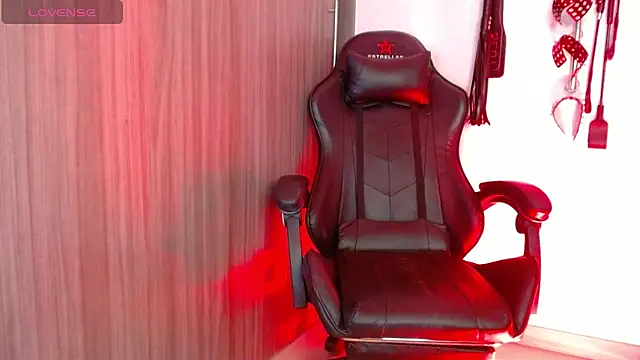 Alisson Beckett online show from January 2025 10:43:01 PM