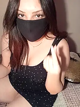 Snapshot of The_Arabien_Queen chatting on December 2024 06:16:02 PM The Arabien Queen online show from December 2024 06:16:02 PM