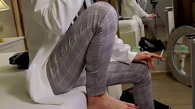 Snapshot of FeetVibe chatting on March 2025 05:52:01 AM FeetVibe online show from March 2025 05:52:01 AM