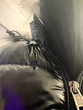 Snapshot of FeetVibe chatting on October 2025 07:06:02 AM FeetVibe online show from October 2025 07:06:02 AM