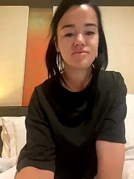 English-Chloe96 online show from November 2025 04:43:02 AM