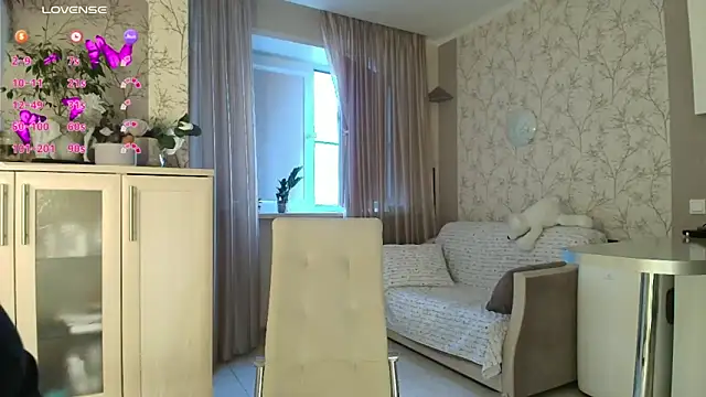 MilfeaN online show from April 2026 04:04:02 PM