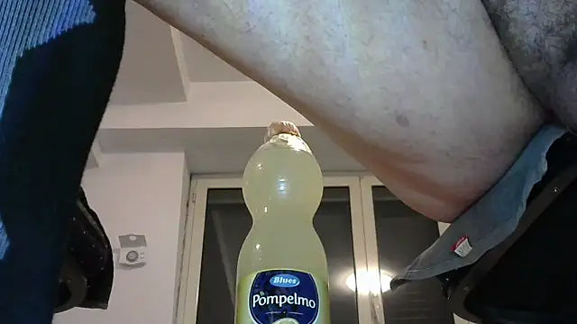 Snapshot of alkro63 chatting on March 2026 06:29:01 PM alkro63 online show from March 2026 06:29:01 PM