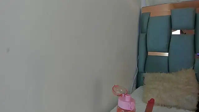 honeyy mia online show from February 2026 03:44:02 AM