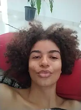 Snapshot of Emanuelle_manu chatting on December 2024 11:00:01 AM Emanuelle manu online show from December 2024 11:00:01 AM