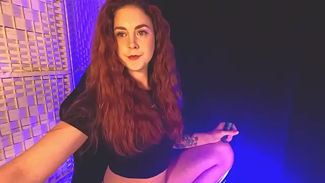 Snapshot of KayleyxEmily chatting on February 2025 02:25:02 PM KayleyxEmily online show from February 2025 02:25:02 PM