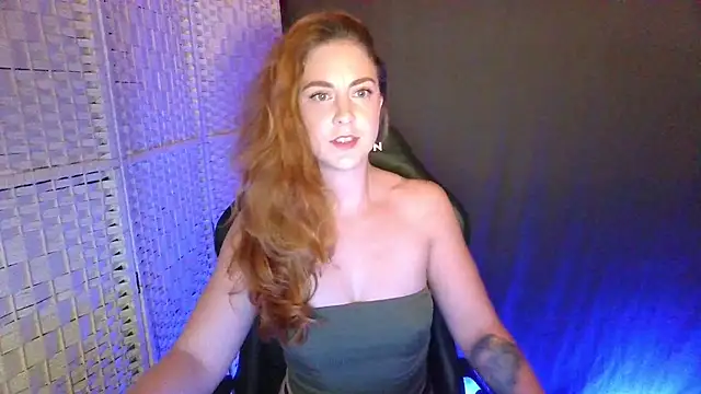 KayleyxEmily online show from October 2025 07:56:01 PM