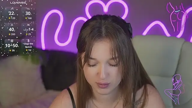 Snapshot of DonnaLustt chatting on October 2025 05:49:01 AM DonnaLustt online show from October 2025 05:49:01 AM