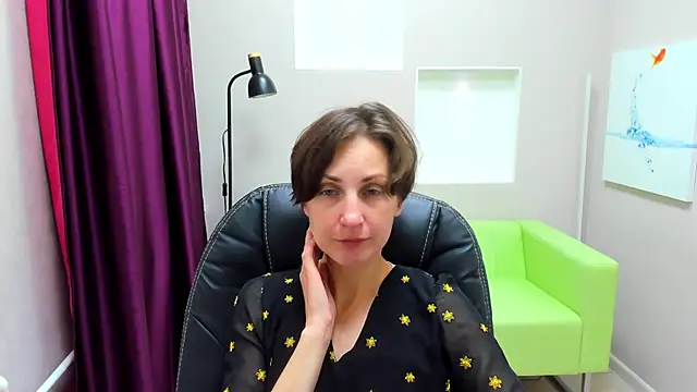 Snapshot of AuroraScript chatting on November 2025 03:12:02 PM AuroraScript online show from November 2025 03:12:02 PM