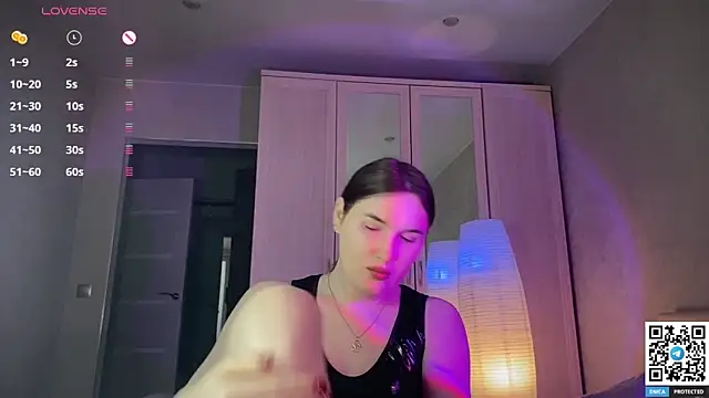 Maria Bowie online show from April 2026 04:04:02 AM