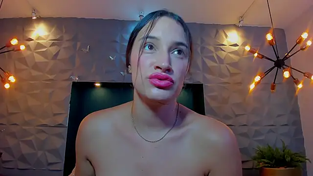 LaurenJhonsonn online show from January 2025 06:53:02 AM