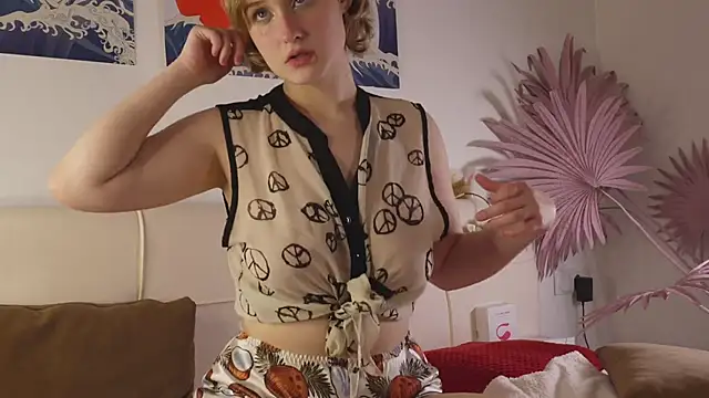 tiffannyjons online show from December 2024 11:58:02 PM