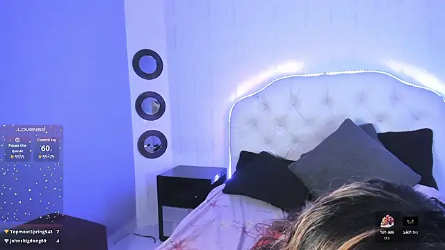 Snapshot of Anna_Stonne__ chatting on March 2025 06:48:02 AM Anna Stonne online show from March 2025 06:48:02 AM