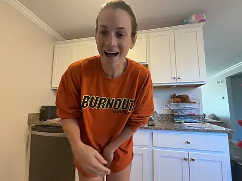 MissSwitch online show from September 2025 01:38:02 PM