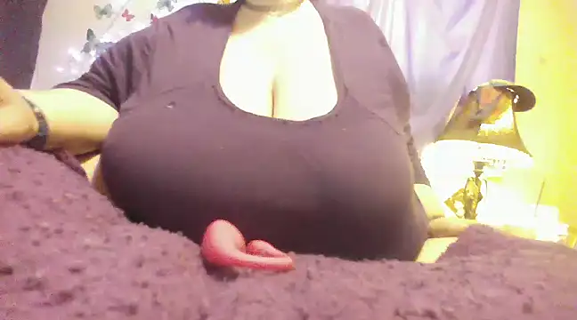 Snapshot of Alli_Kat chatting on February 2025 09:51:01 PM Alli Kat online show from February 2025 09:51:01 PM