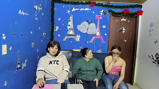 Snapshot of Luna_Star_Sl chatting on January 2025 12:06:02 PM Luna Star Sl online show from January 2025 12:06:02 PM