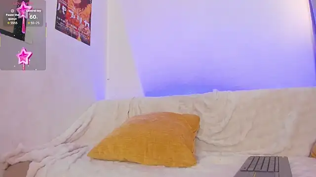 lil hanna18 online show from June 2026 12:42:02 PM