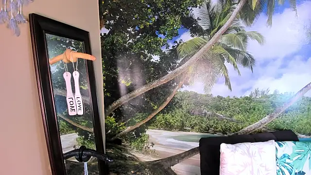 Mieldeluna online show from February 2025 01:44:01 AM