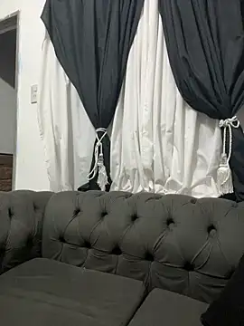 Snapshot of PEACHY439 chatting on March 2025 01:43:02 AM PEACHY439 online show from March 2025 01:43:02 AM