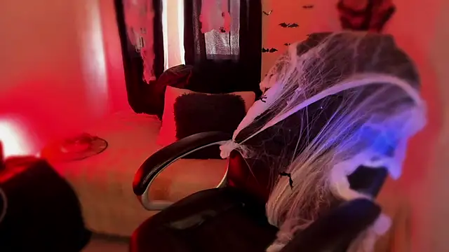 Snapshot of isabelithaa chatting on October 2025 02:50:01 PM isabelithaa online show from October 2025 02:50:01 PM