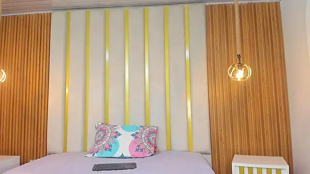 Snapshot of love_mommy chatting on October 2025 07:15:01 PM love mommy online show from October 2025 07:15:01 PM