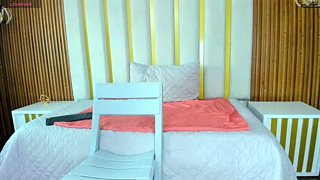 Snapshot of love_mommy chatting on February 2026 07:17:02 PM love mommy online show from February 2026 07:17:02 PM