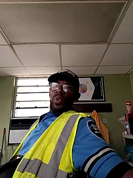 Txdarkmeat74 online show from April 2026 05:32:01 PM