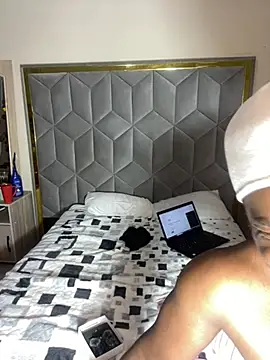 PuddingHotPot online show from April 2026 09:31:02 PM