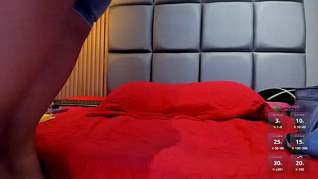 HOTTY RED  online show from November 2025 06:44:02 PM