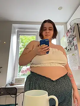 SuzieMurray online show from June 2026 08:19:02 AM